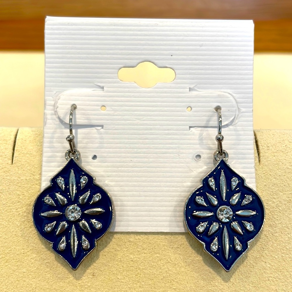 Dress Barn Ceramic and Stone Pendant Earrings BRAND NEW